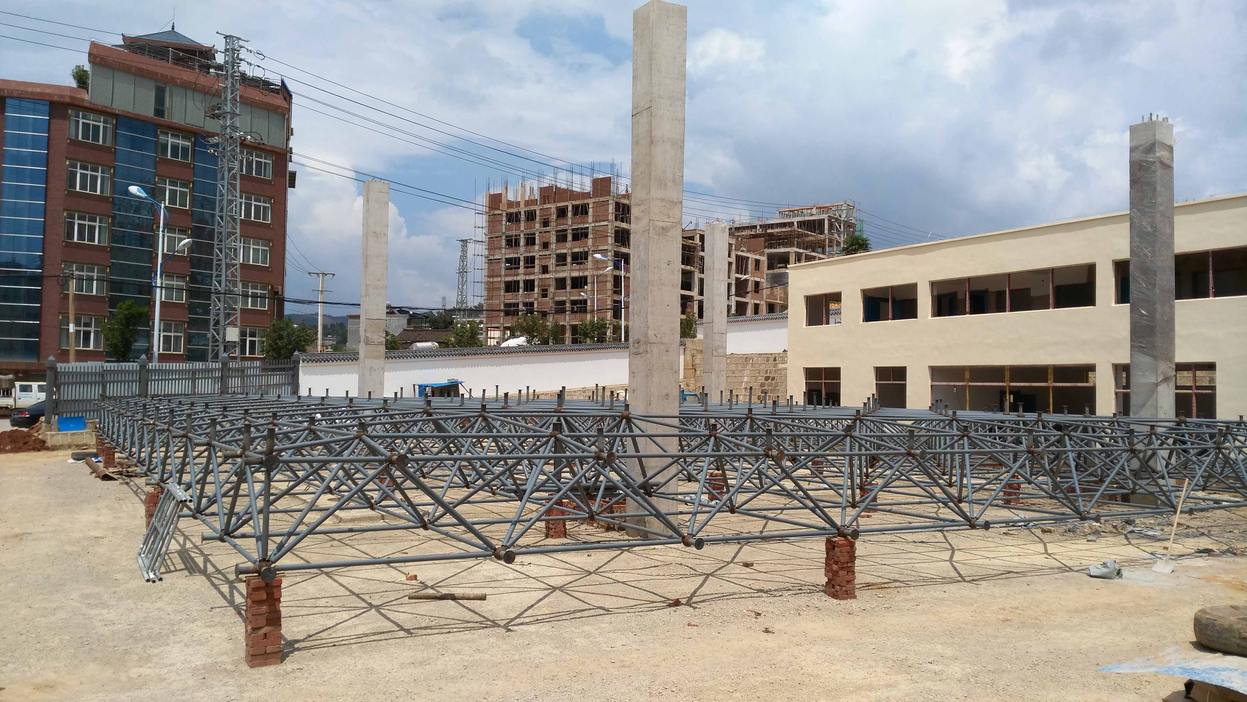 东阳小型加油站网架