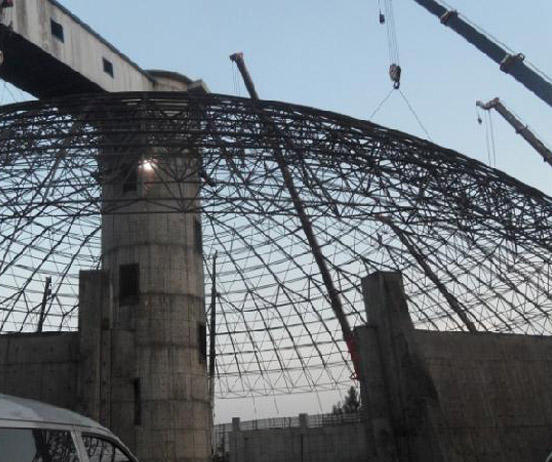 东阳网架分条或分块安装法